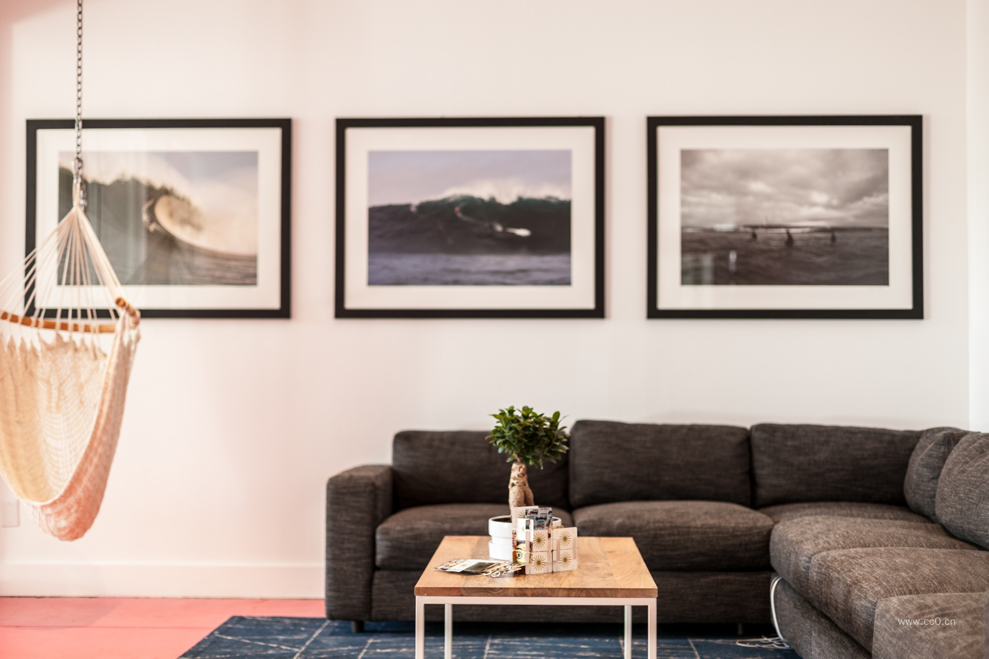 客厅的沙发与茶几家居图片