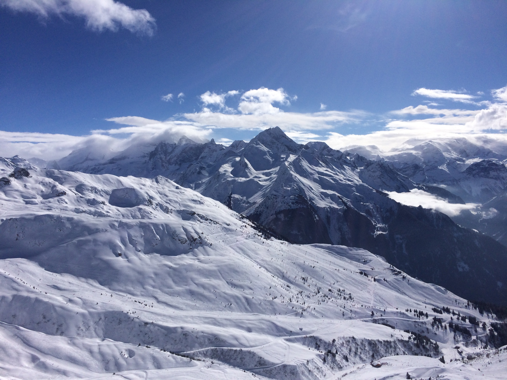 雪山山峰风景图片