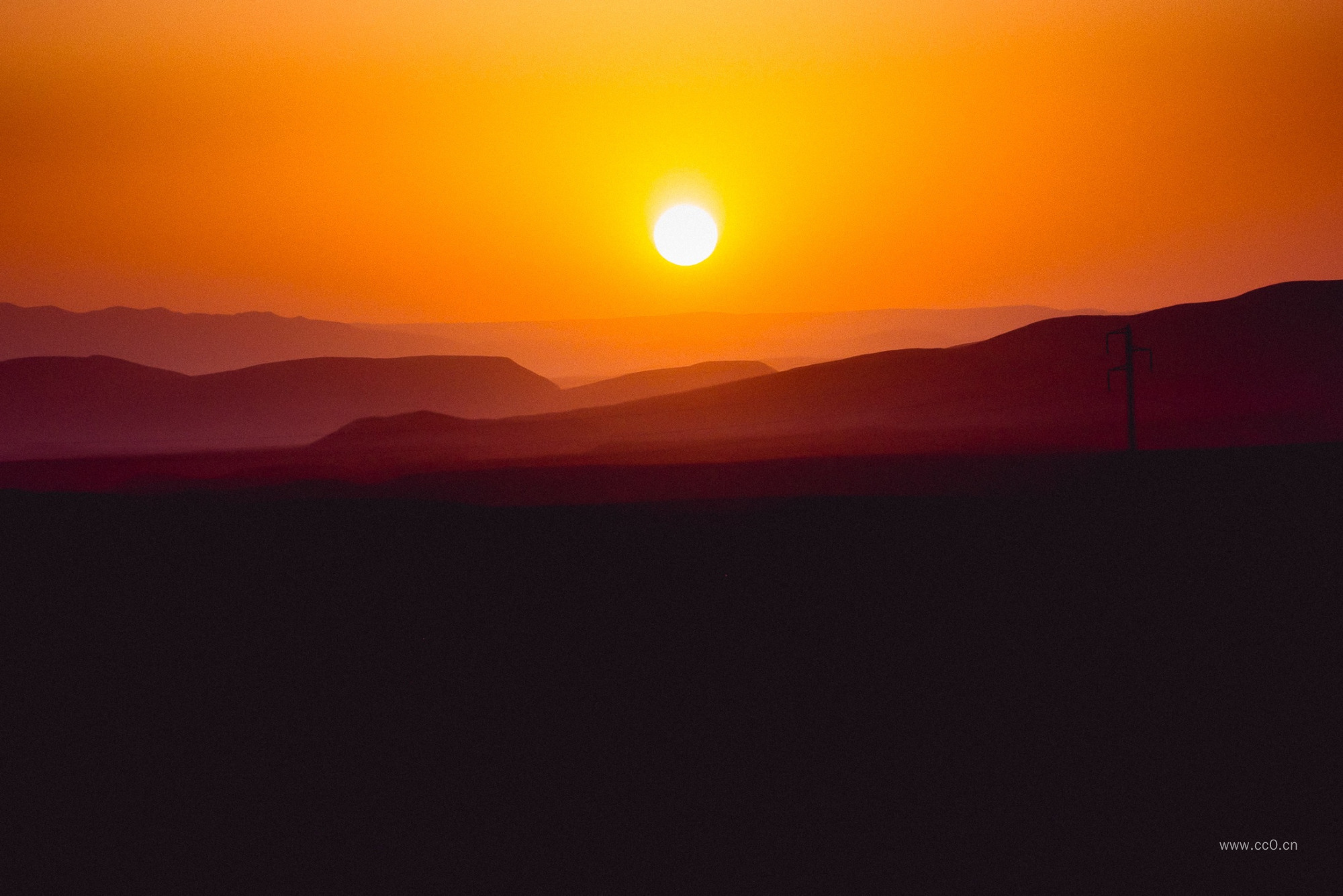 黄昏的夕阳图片