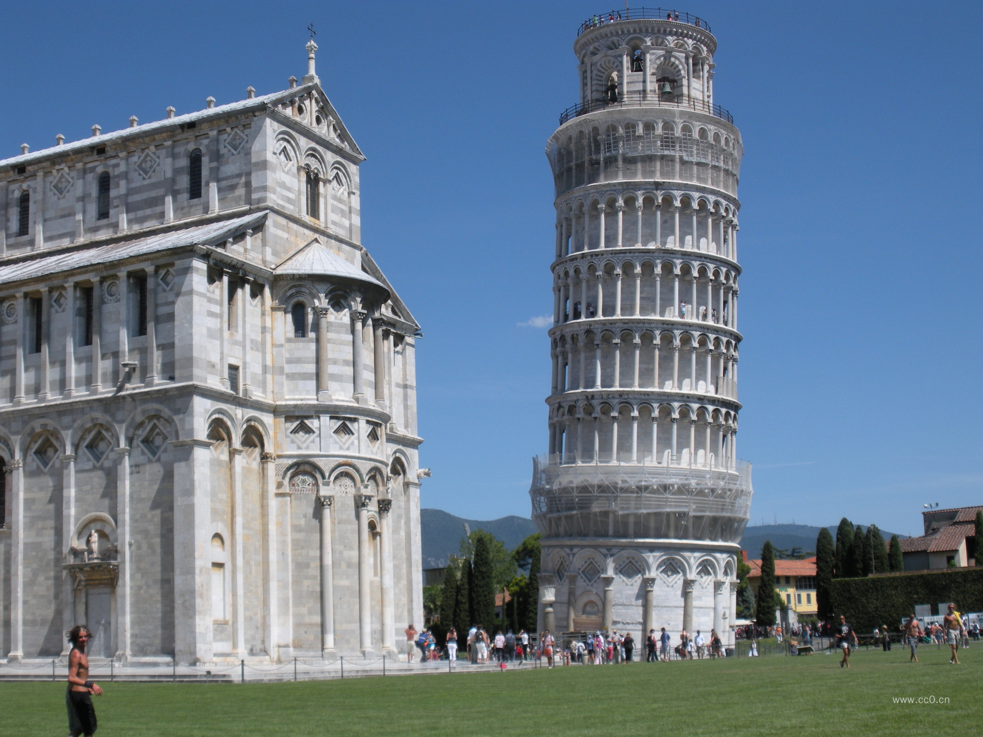 比萨斜塔图片