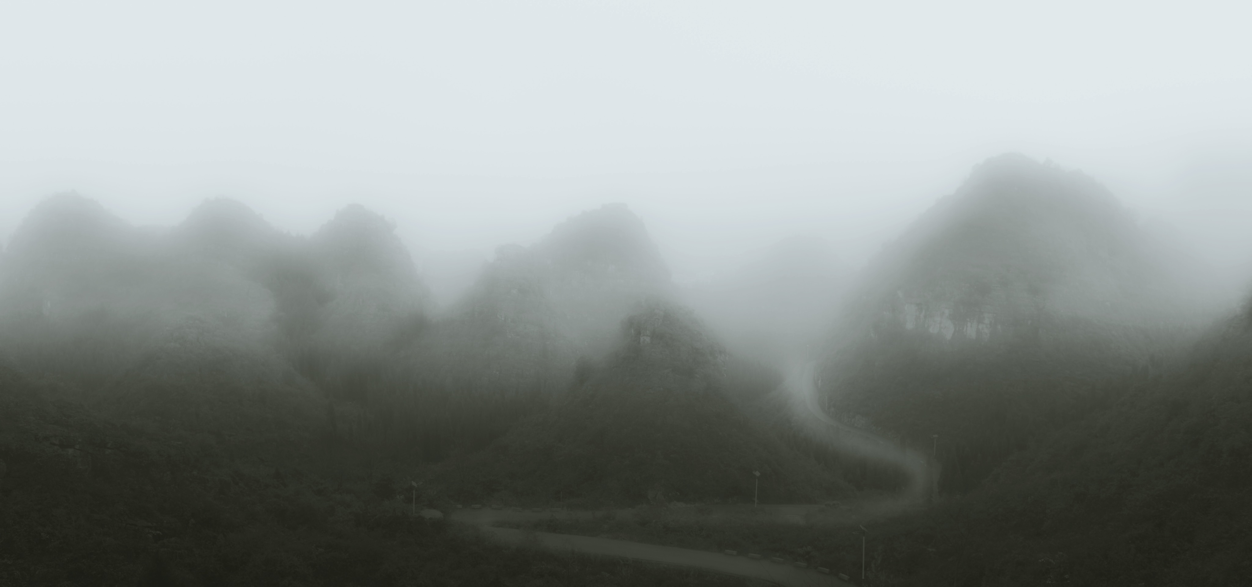 贵州水墨，晨雾