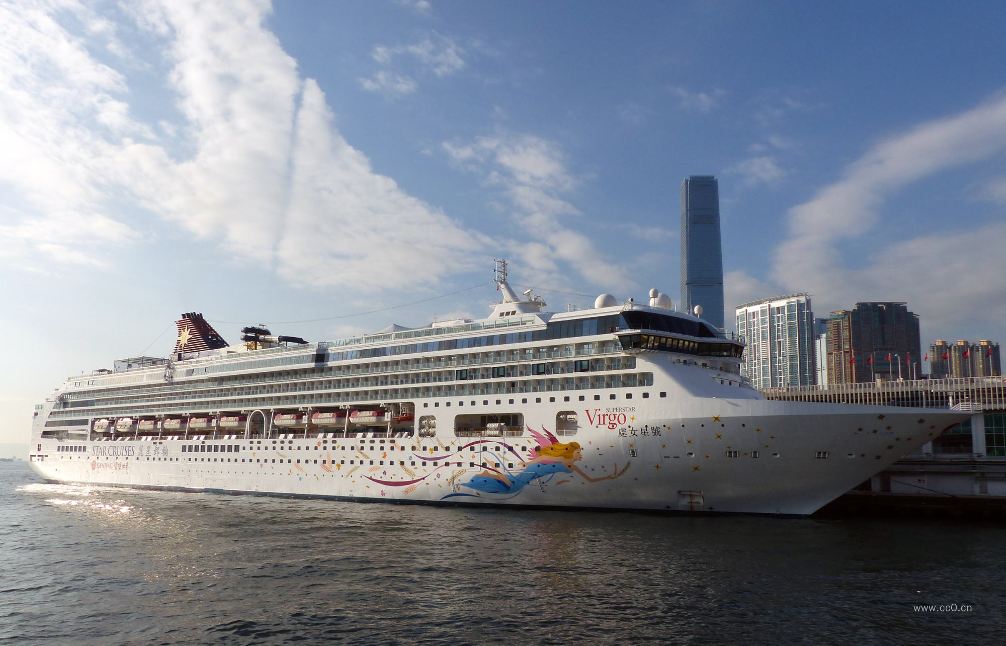 处女星号豪华游轮的图片