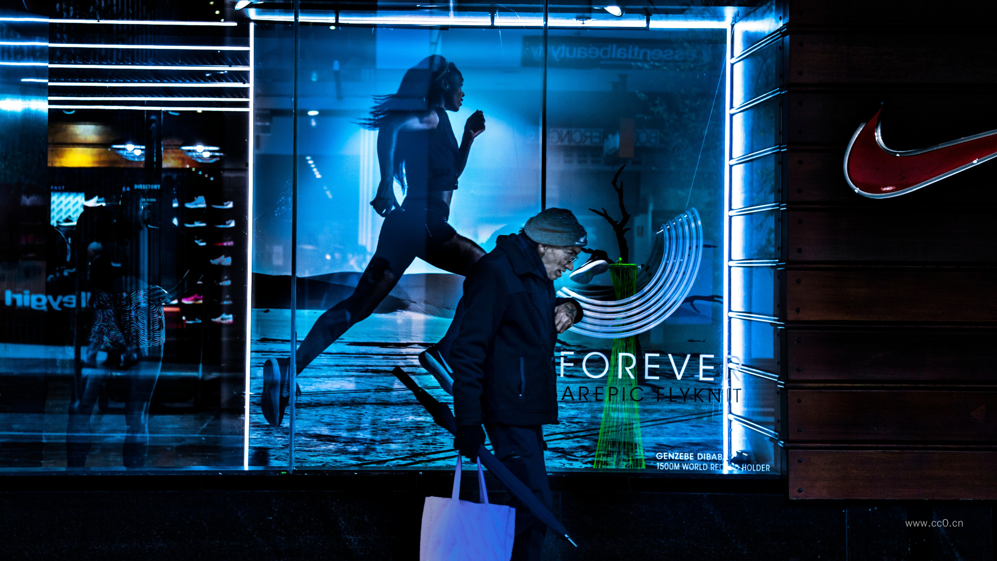 户外广告与老年人