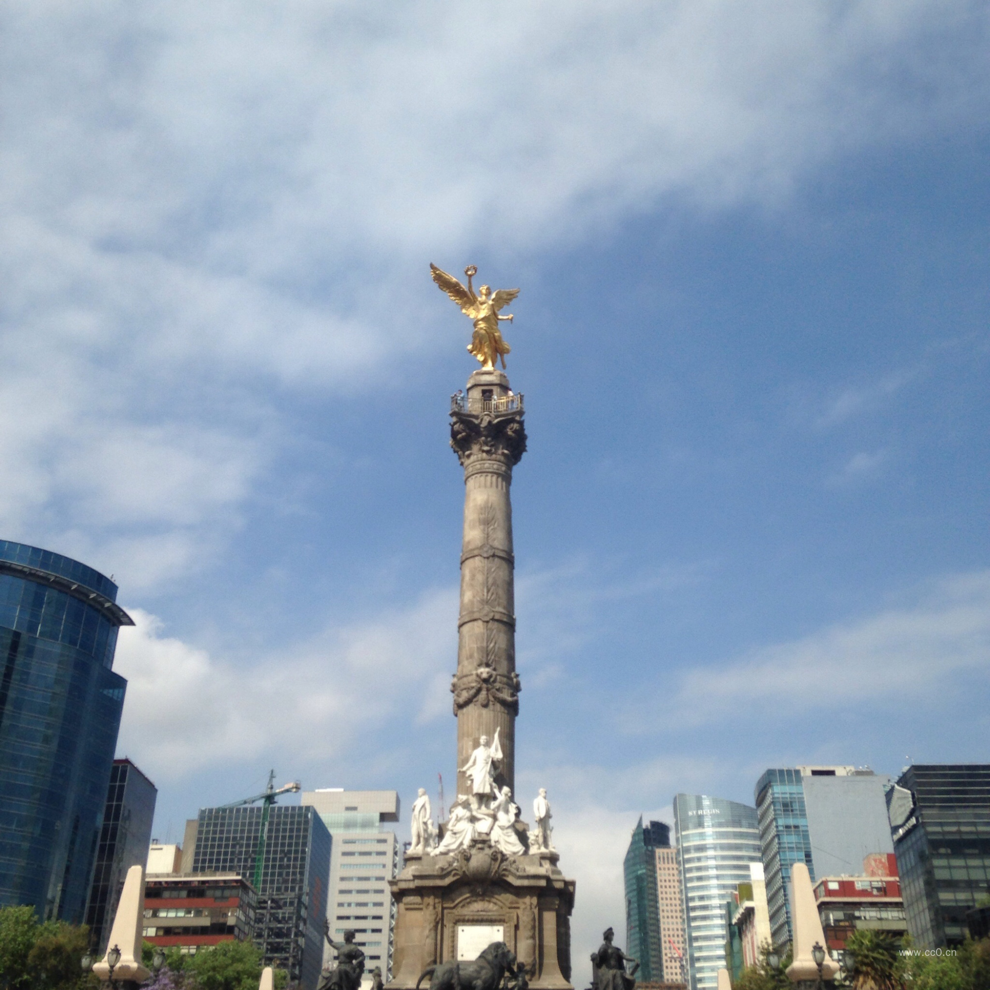 纪念碑雕塑图片