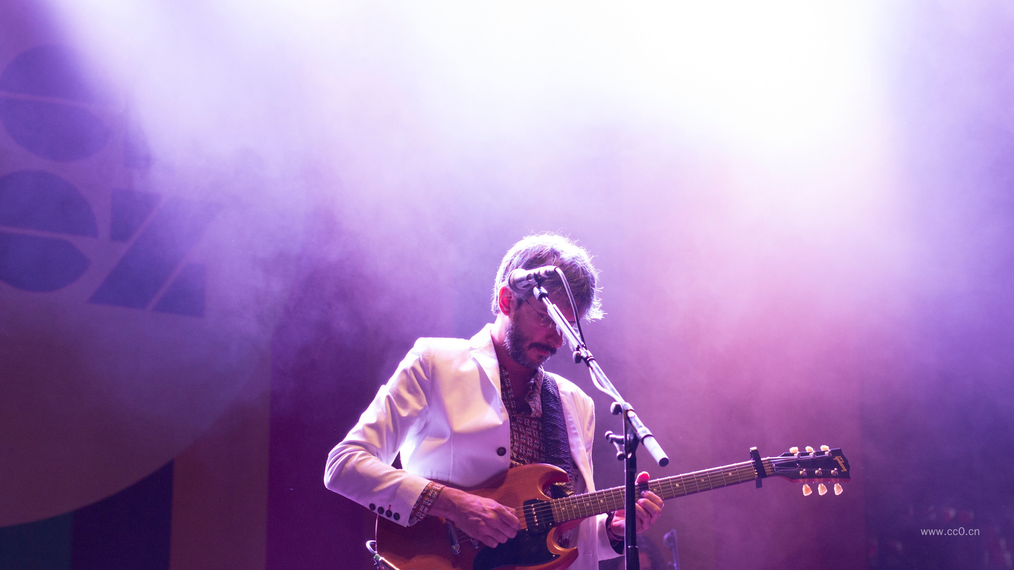 弹唱的音乐人物