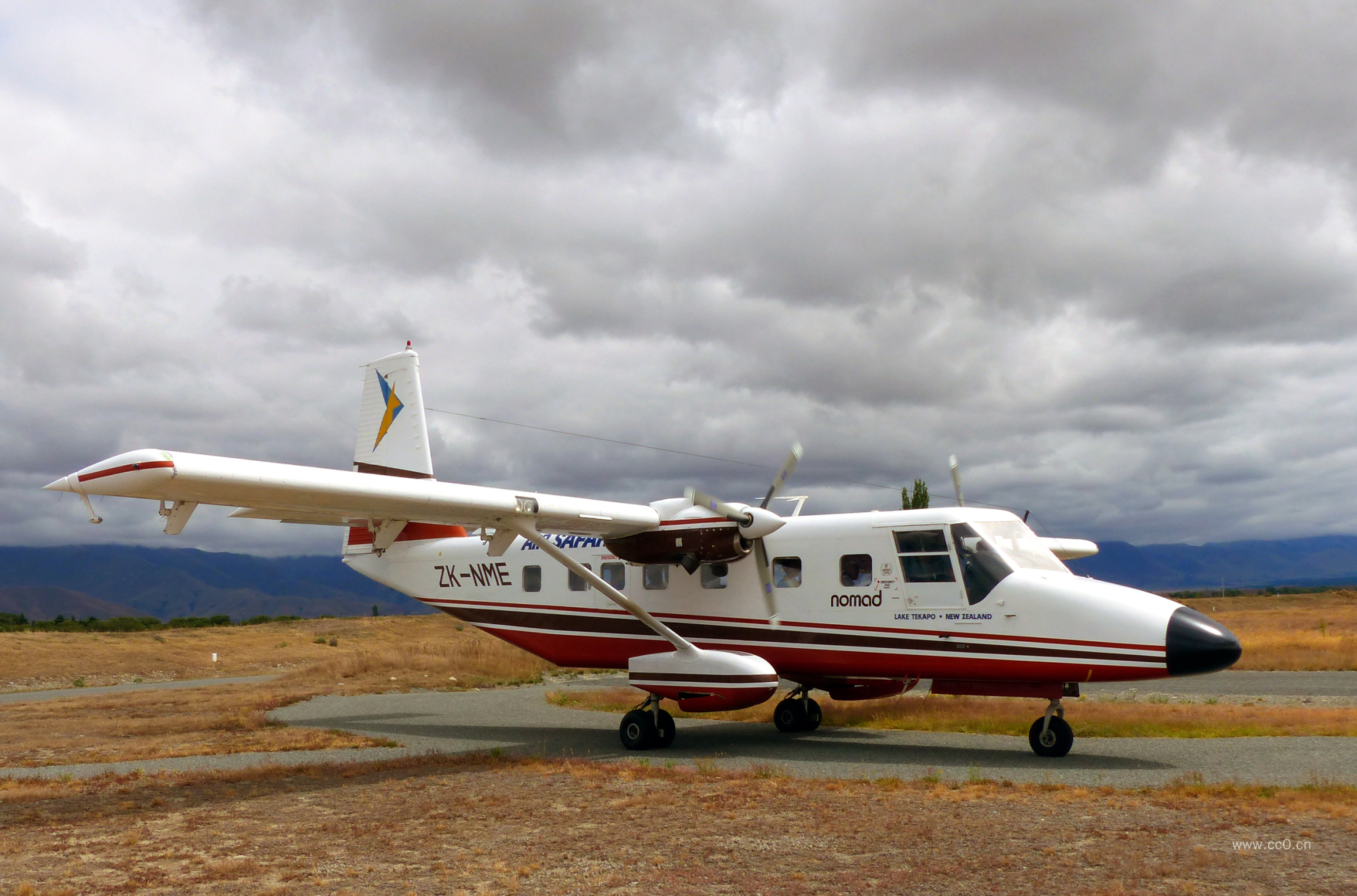 螺旋桨小型飞机的图片