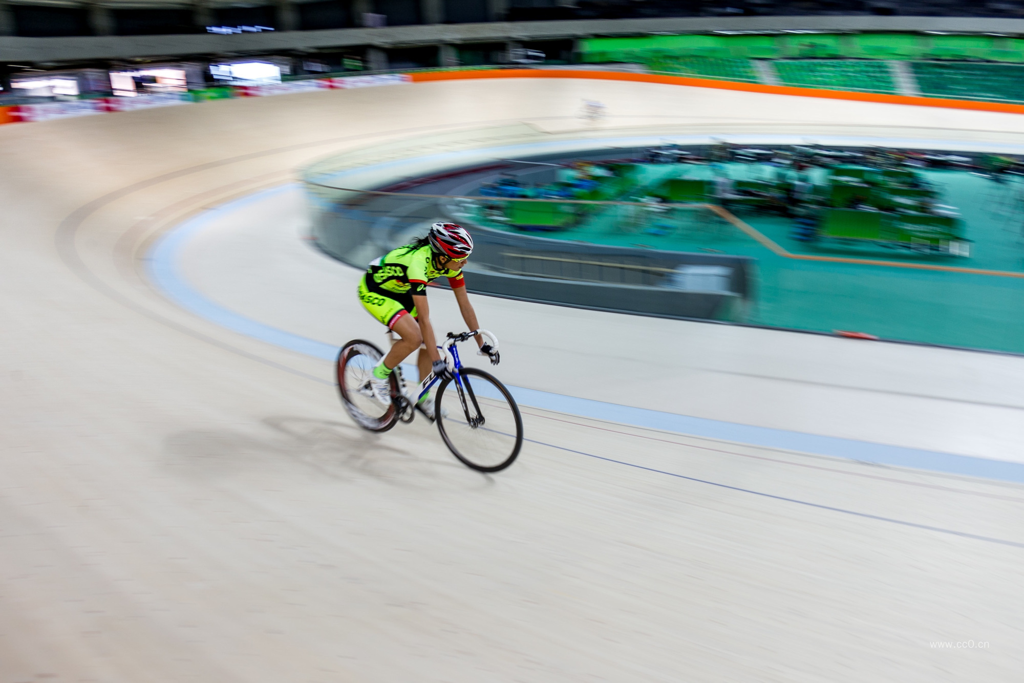 骑自行车的体育图片