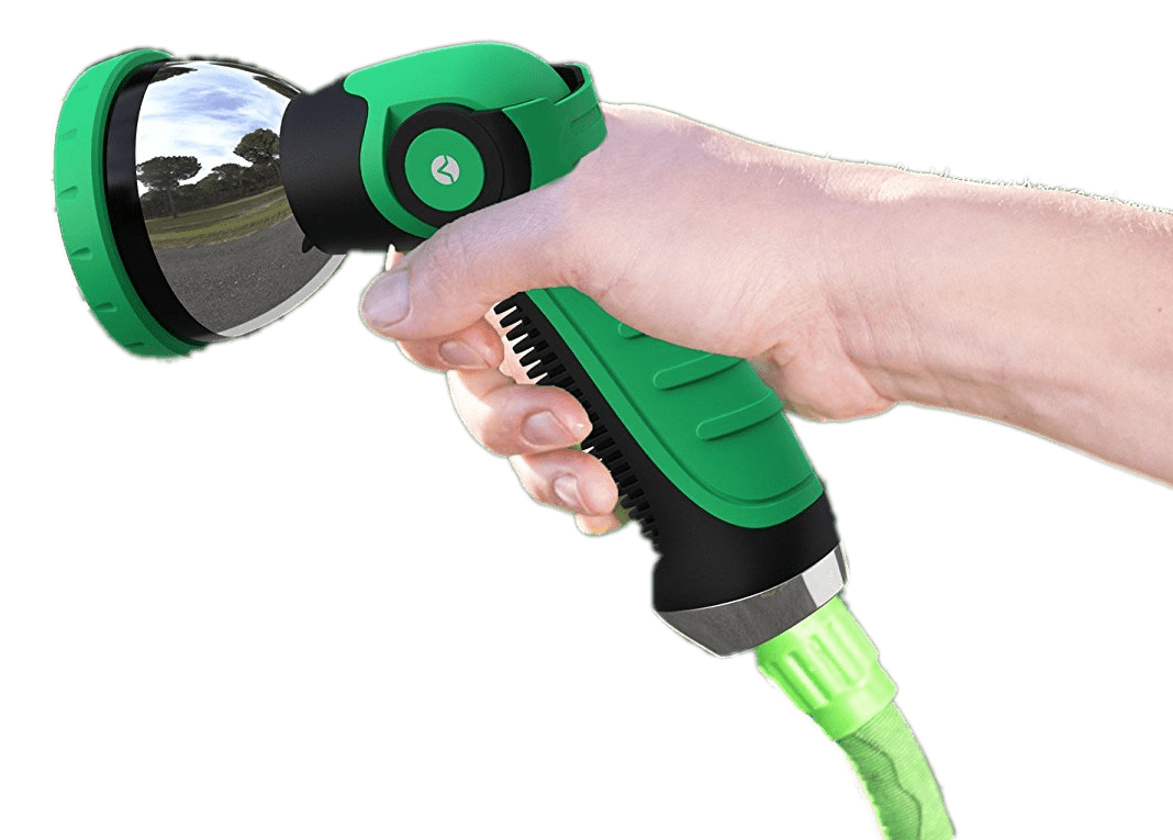 使用花园水管的人